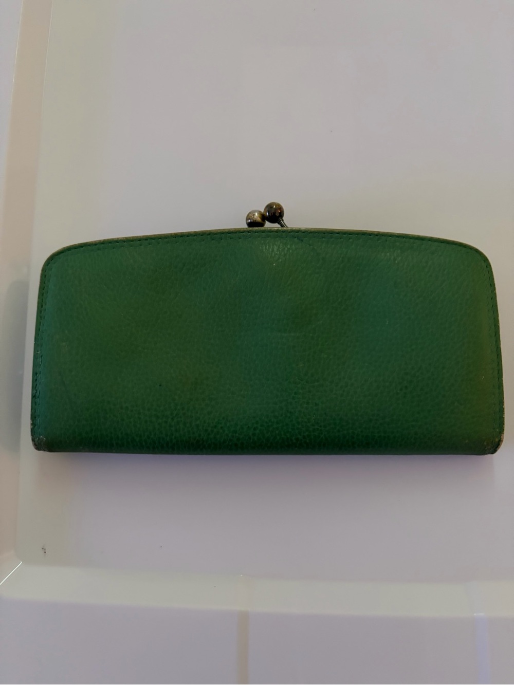 Classic Green Leather Kiss-Lock Women's Wallet